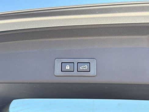 New 2026 Subaru Ascent Limited image 17