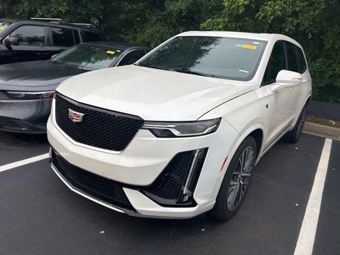 Used 2024 Cadillac XT6 Sport w/ Technology Package AWD/4WD image 12