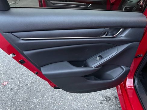 Used 2018 Honda Accord Sport image 43