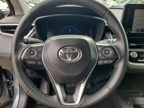 Used 2026 Toyota Corolla Cross LE FWD image 18