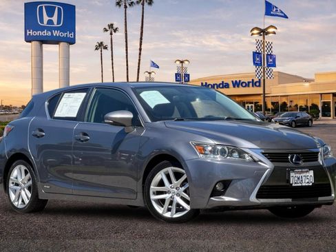 Used 2014 Lexus CT 200h FWD image 2