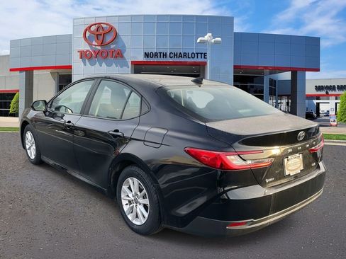 Used 2025 Toyota Camry LE image 8