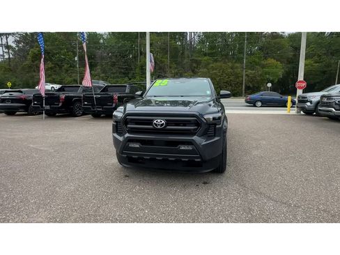 Used 2025 Toyota Tacoma SR5 RWD image 7