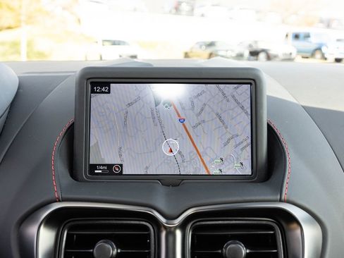 Used 2023 Aston Martin V8 Vantage Coupe image 43