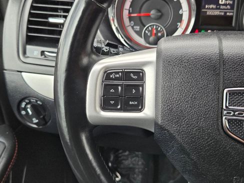 Used 2019 Dodge Grand Caravan GT image 28