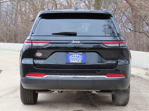 Certified 2025 Jeep Grand Cherokee Limited AWD/4WD image 13
