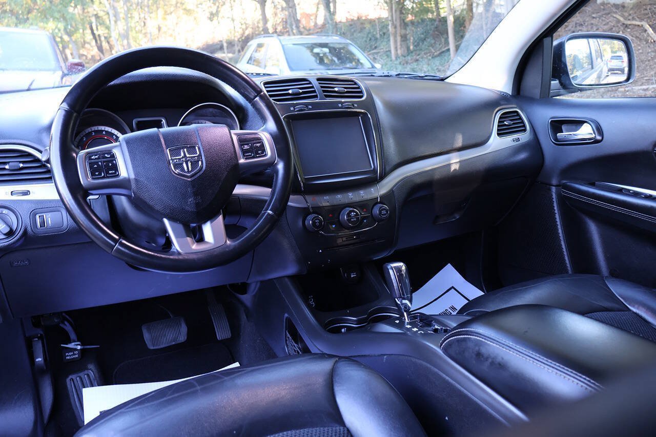 Used 2017 Dodge Journey Crossroad FWD image 18