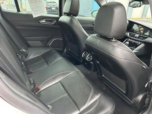 Used 2019 Alfa Romeo Giulia Sprint w/ Cold Weather Package image 23