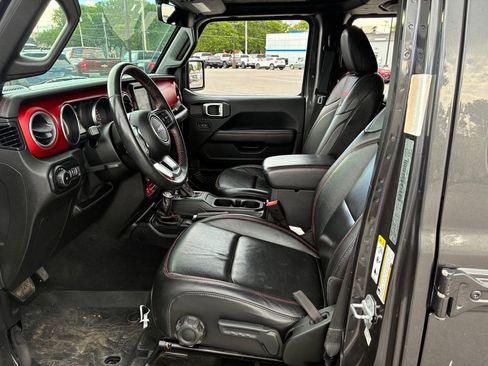 Used 2018 Jeep Wrangler Unlimited Rubicon w/ Uconnect 4C Nav & Sound Group AWD/4WD image 16