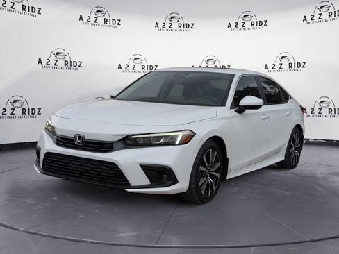 Used 2024 Honda Civic EX image 3