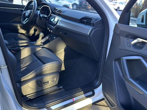 Used 2025 Audi Q3 2.0T Premium w/ Convenience Package image 14