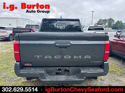 Used 2025 Toyota Tacoma TRD Off-Road w/ TRD Off Road Premium Package AWD/4WD image 5