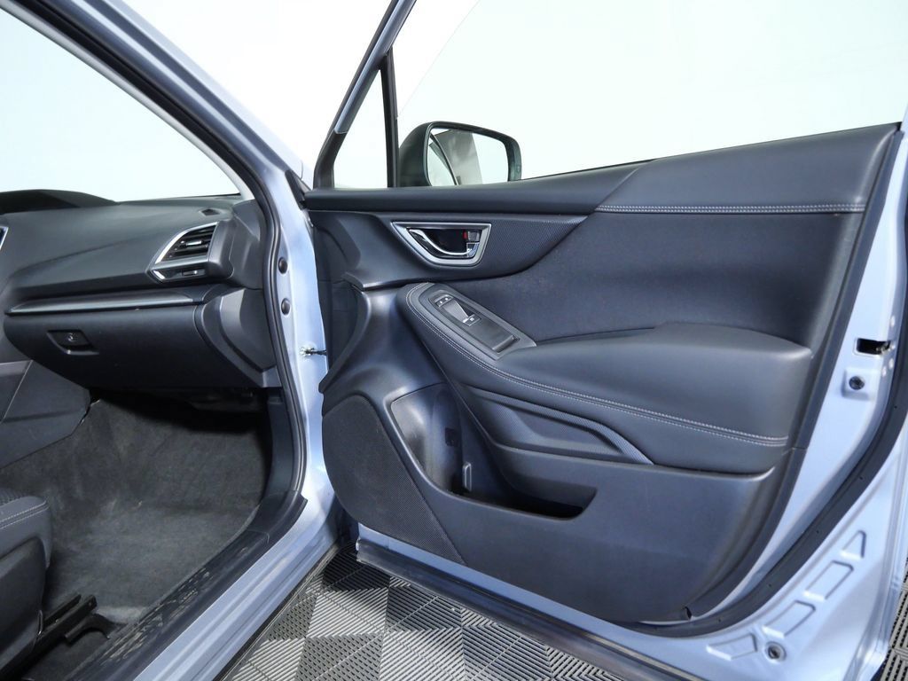 Used 2020 Subaru Forester Premium AWD/4WD image 8