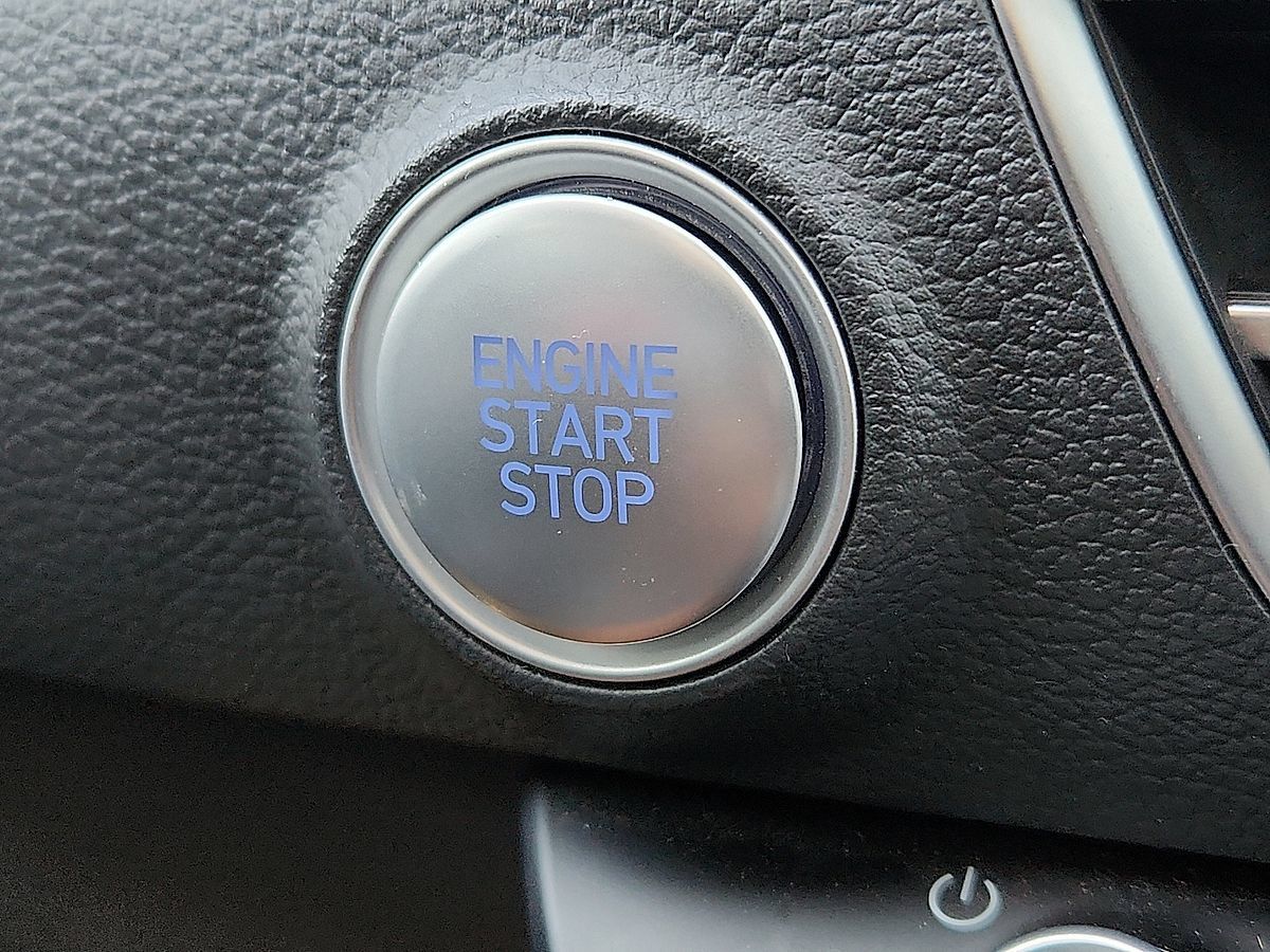Used 2025 Hyundai Sonata SEL FWD image 10