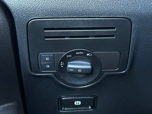 Used 2022 Mercedes-Benz Metris image 26