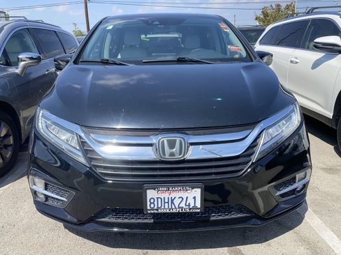 Used 2018 Honda Odyssey Elite image 3