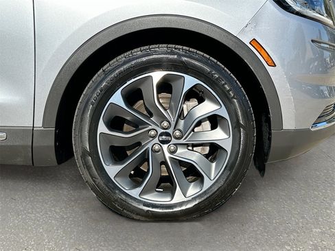 Used 2022 Lincoln Nautilus Reserve image 32