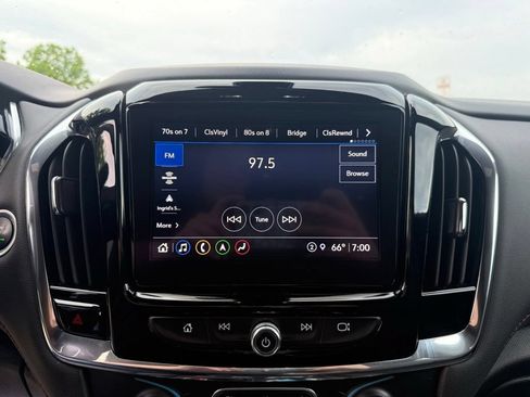 Used 2023 Chevrolet Traverse RS w/ LPO, Floor Liner Package FWD image 39