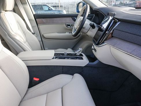 New 2026 Volvo XC90 T8 Ultra w/ Protection Package Premier image 17