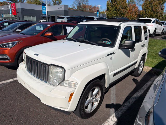 Used 2010 Jeep Liberty Limited AWD/4WD image 5