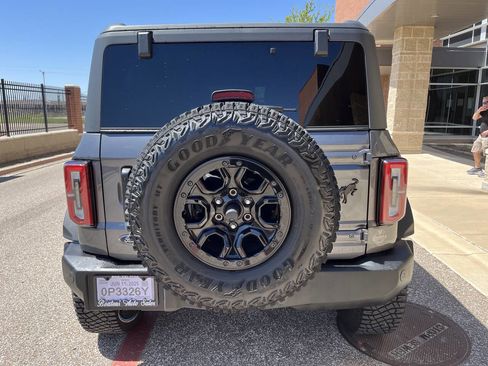 Used 2023 Ford Bronco Wildtrak image 4