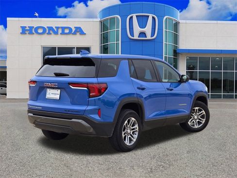 Used 2025 GMC Terrain Elevation image 3