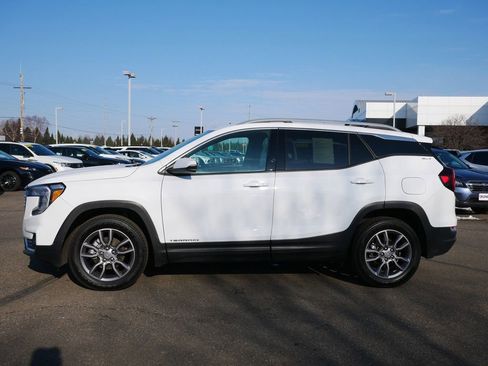 Used 2024 GMC Terrain SLT AWD/4WD image 6