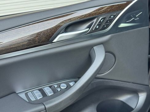 Used 2025 BMW X4 xDrive30i image 19