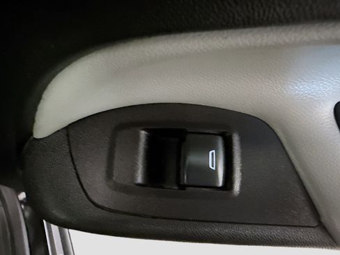 Used 2022 Chevrolet Equinox LS w/ LS Convenience Package image 31