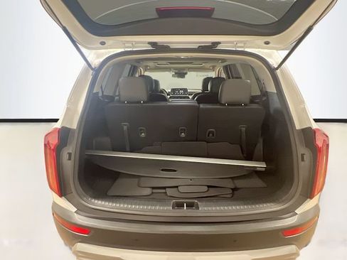 Used 2021 Kia Telluride S FWD image 27