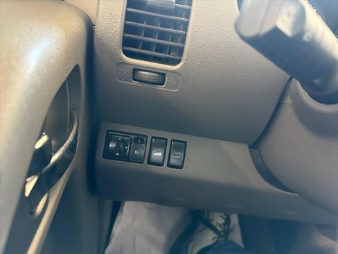 Used 2015 Nissan Frontier SV AWD/4WD image 31