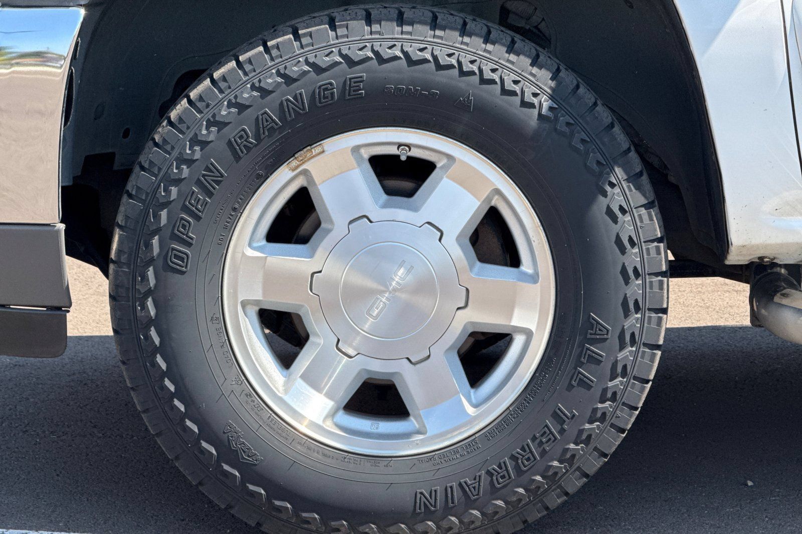 Used 2005 GMC Yukon SLE AWD/4WD image 22