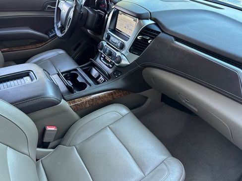 Used 2020 Chevrolet Tahoe Premier AWD/4WD image 19