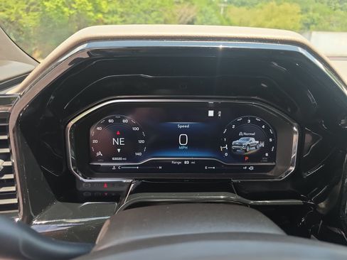 Used 2022 Chevrolet Silverado 1500 LTZ AWD/4WD image 18