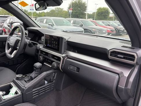 Used 2026 Toyota 4Runner SR5 AWD/4WD image 11