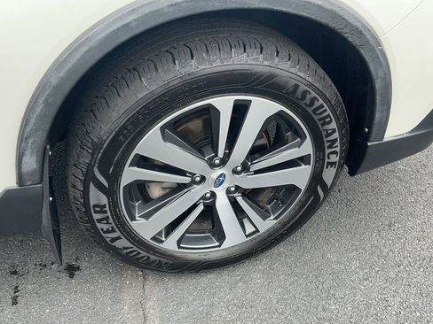 Used 2019 Subaru Outback 2.5i Limited AWD/4WD image 6