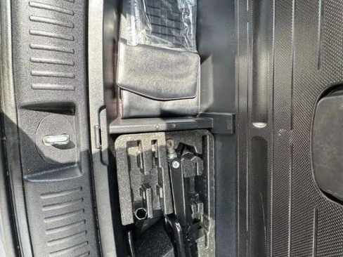 Used 2020 Kia Sorento LX image 37