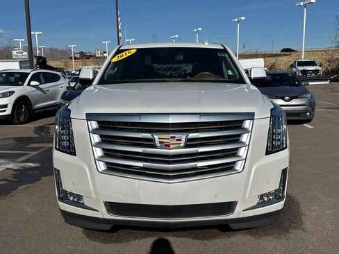 Used 2016 Cadillac Escalade Platinum image 6