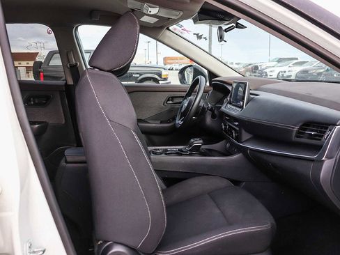 Used 2023 Nissan Rogue S AWD/4WD image 15