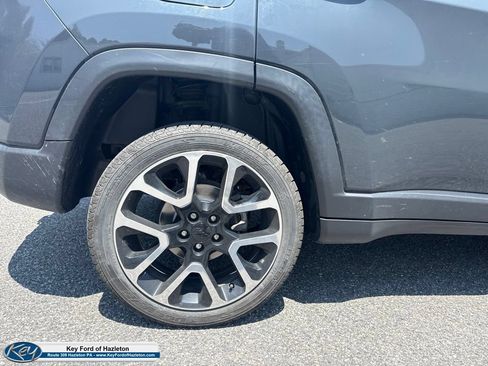 Used 2018 Jeep Compass Limited w/ Trailer Tow Group AWD/4WD image 10