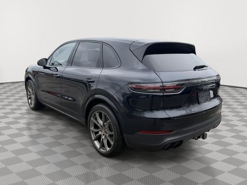 Used 2023 Porsche Cayenne S Platinum AWD/4WD image 4