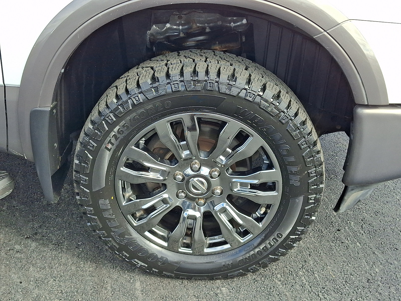 Used 2019 Nissan Titan Platinum Reserve w/ Platinum Utility Package AWD/4WD image 9