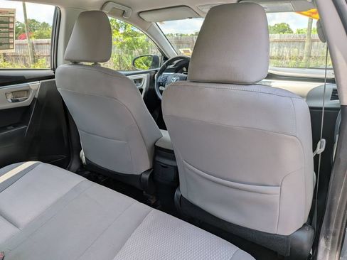 Used 2015 Toyota Corolla LE FWD image 26