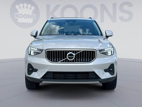 Certified 2025 Volvo XC40 B5 Plus AWD/4WD image 11