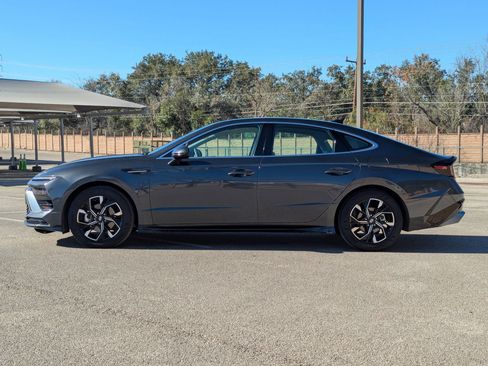 Used 2025 Hyundai Sonata SEL FWD image 8