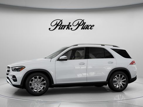 Used 2024 Mercedes-Benz GLE 350 4MATIC image 4