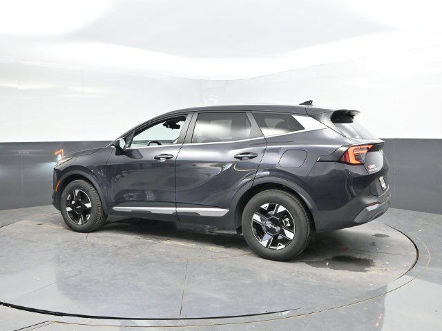Used 2026 Kia Sportage LX AWD/4WD image 8