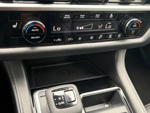 Certified 2025 Nissan Pathfinder SL AWD/4WD image 23