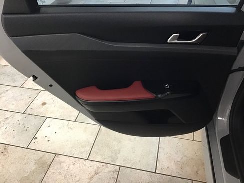 Used 2023 Kia K5 GT-Line image 21