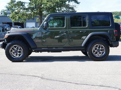 Used 2024 Jeep Wrangler Unlimited Rubicon image 3